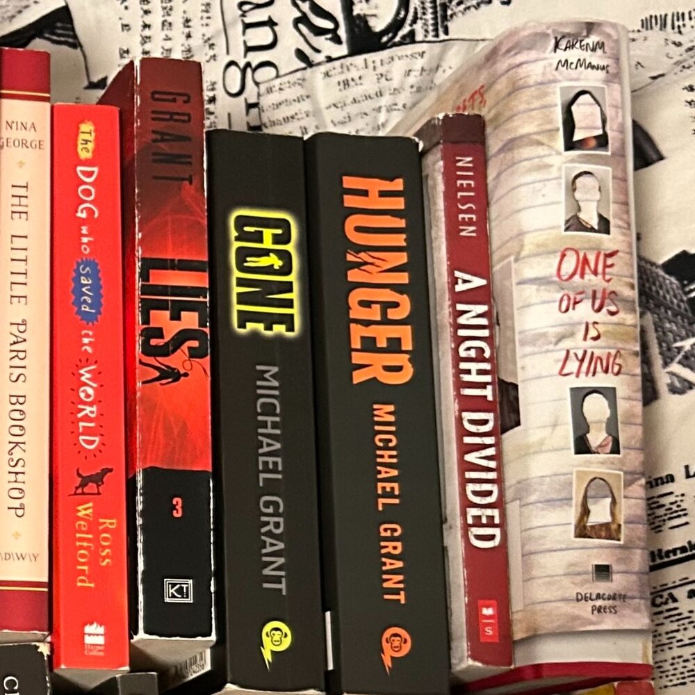 Books - Picture 3 of 3